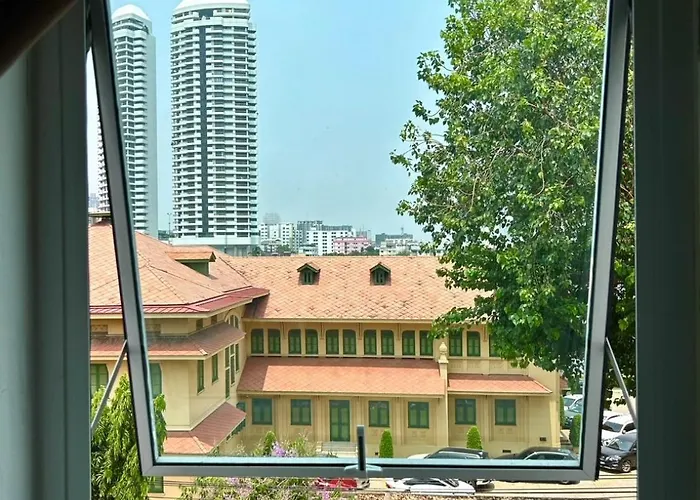 Khaosan Art Hotel 2*